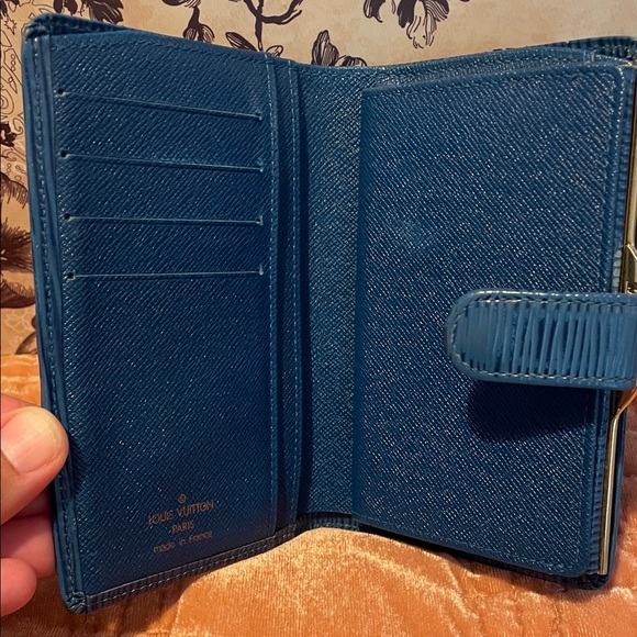 Louis Vuitton Teal Textured Wallet - Picture 3 of 6